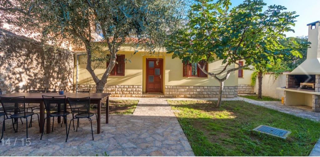 Villa Kuca Za Odmor Sveti Filip i Jakov Exterior foto